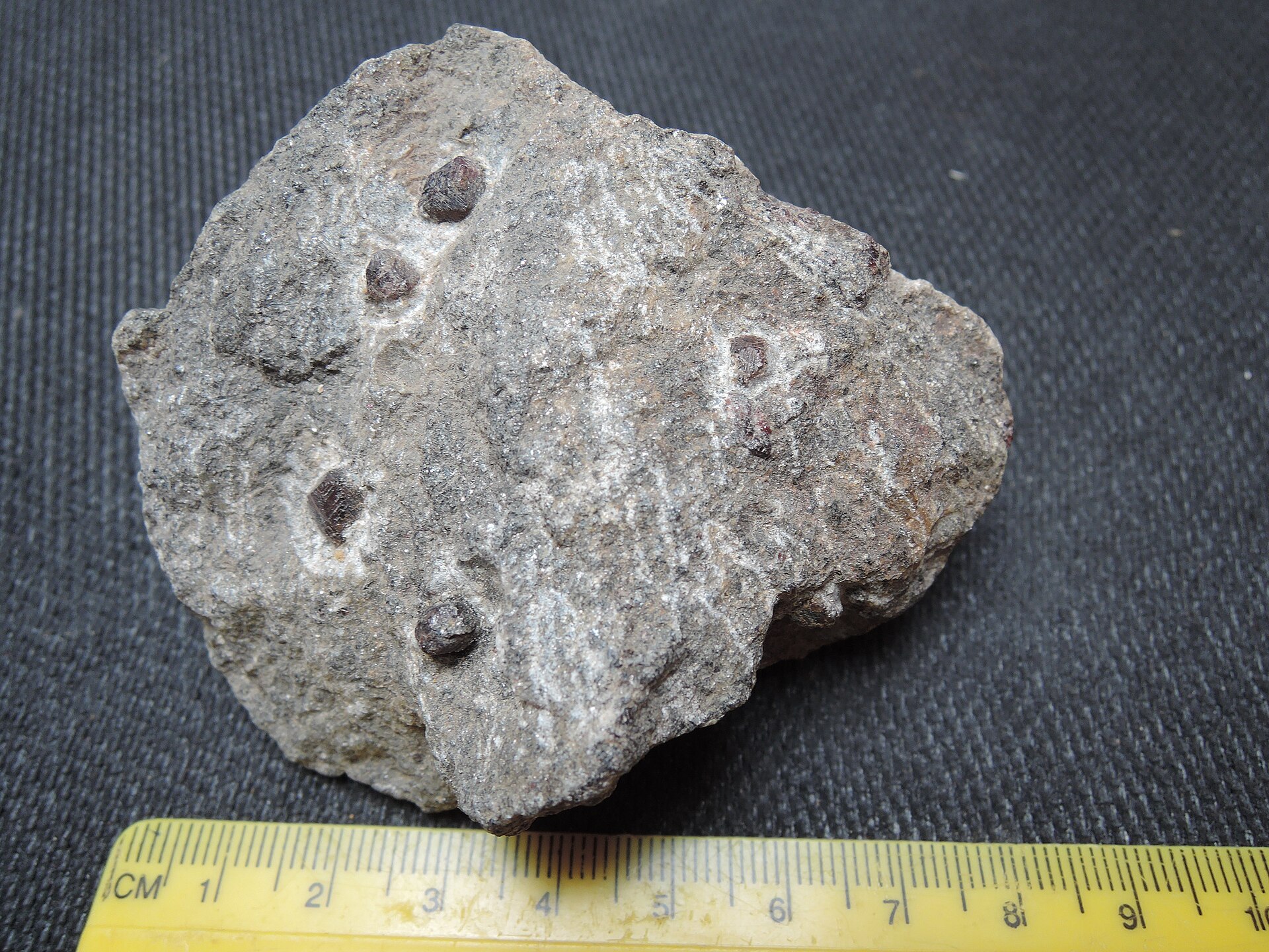 Almandine specimen