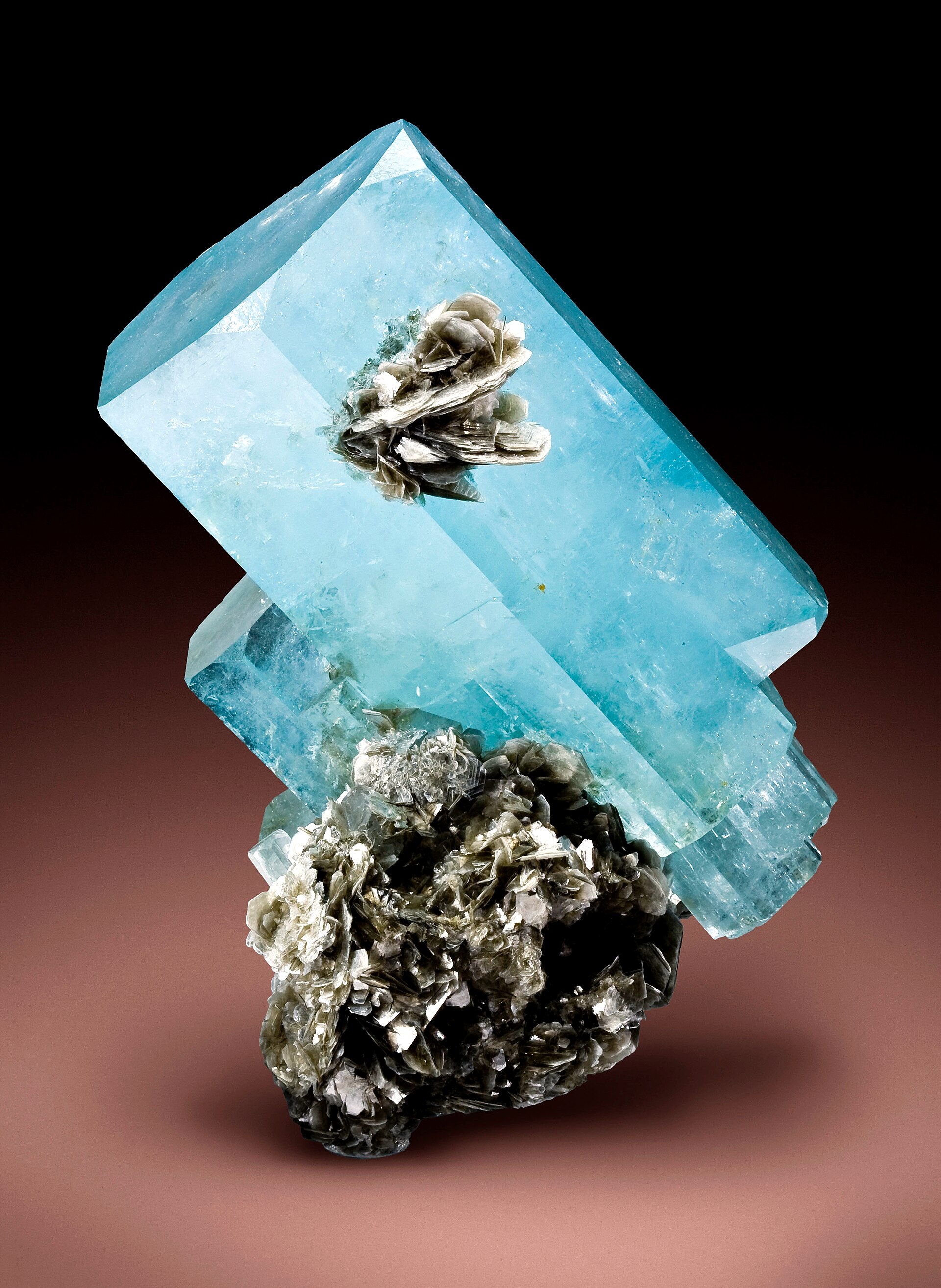 Aquamarine specimen