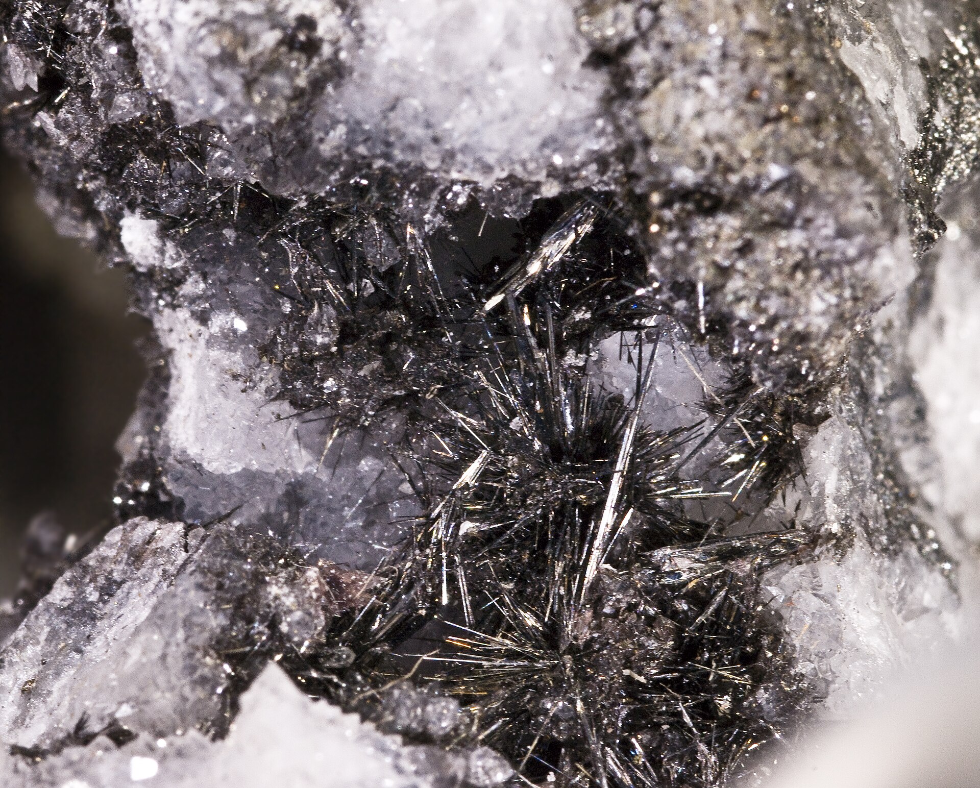 Jamesonite specimen