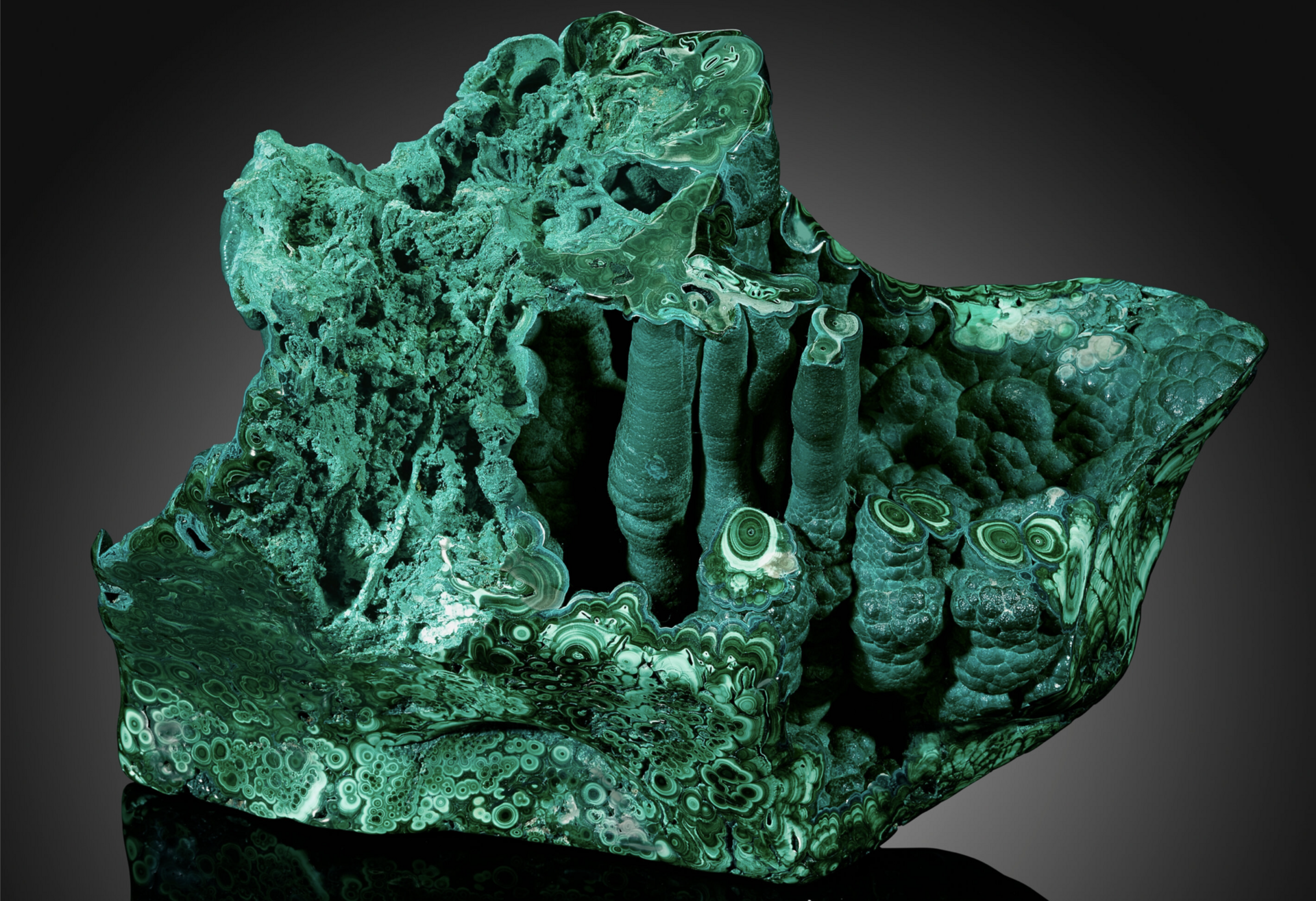 Malachite specimen
