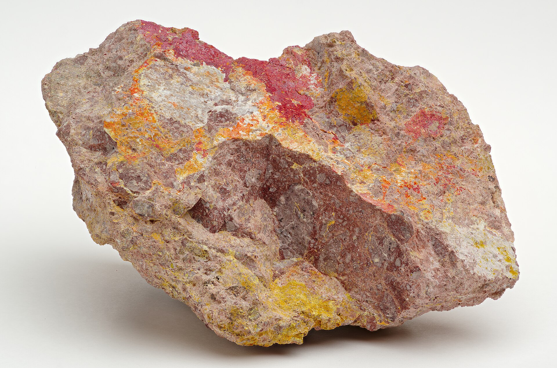 Phoenicochroite specimen