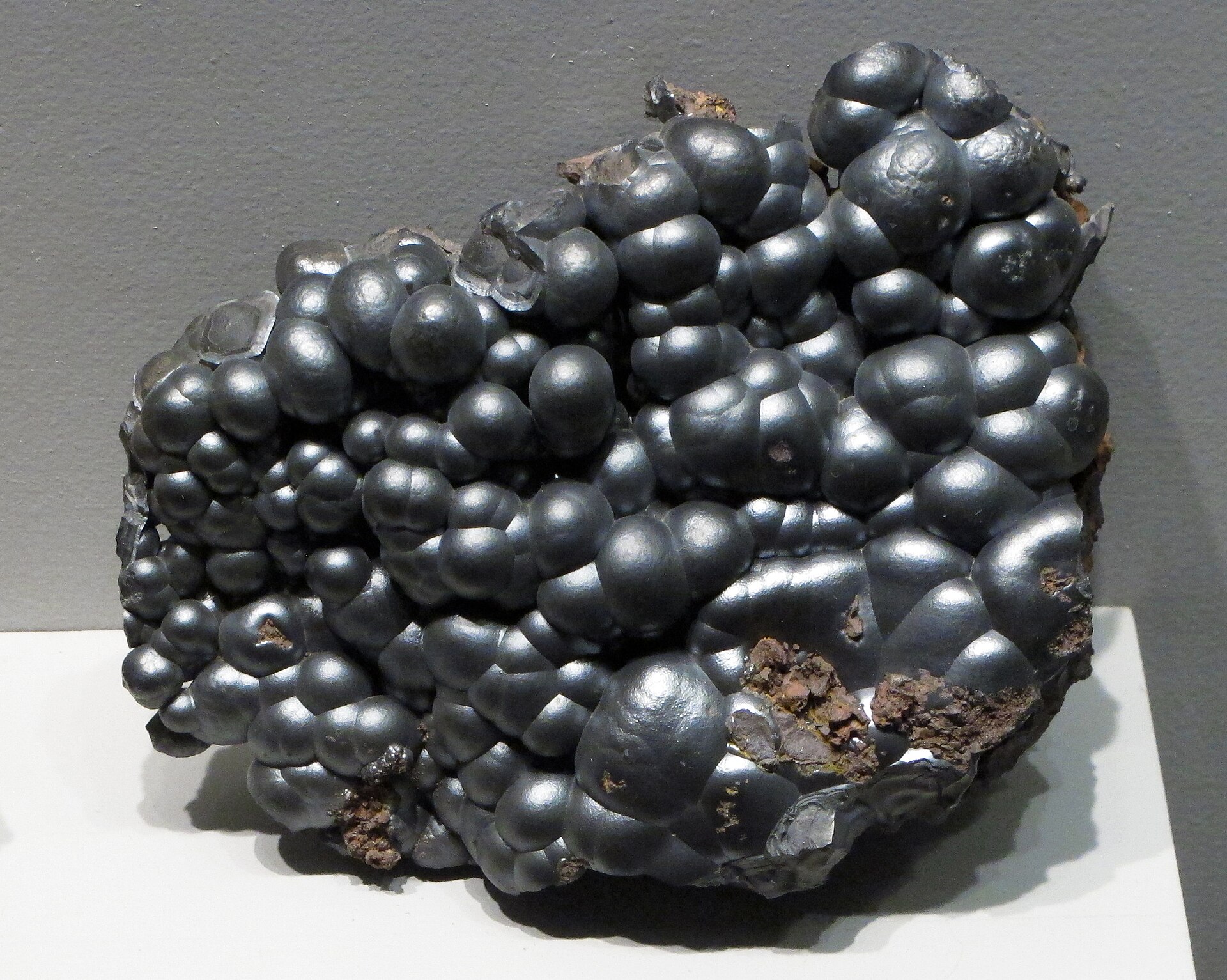 Romanèchite specimen