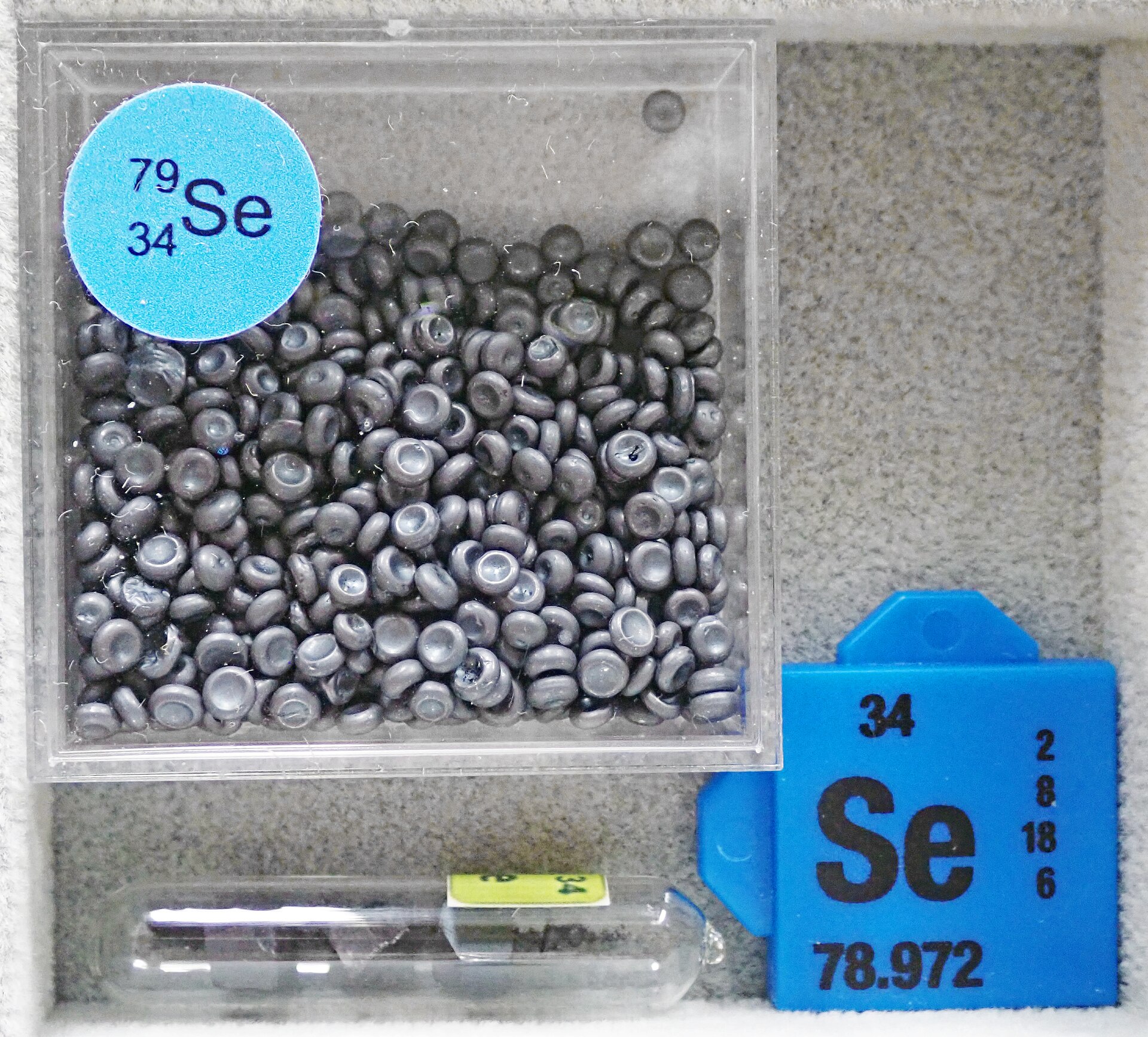 Selenium specimen