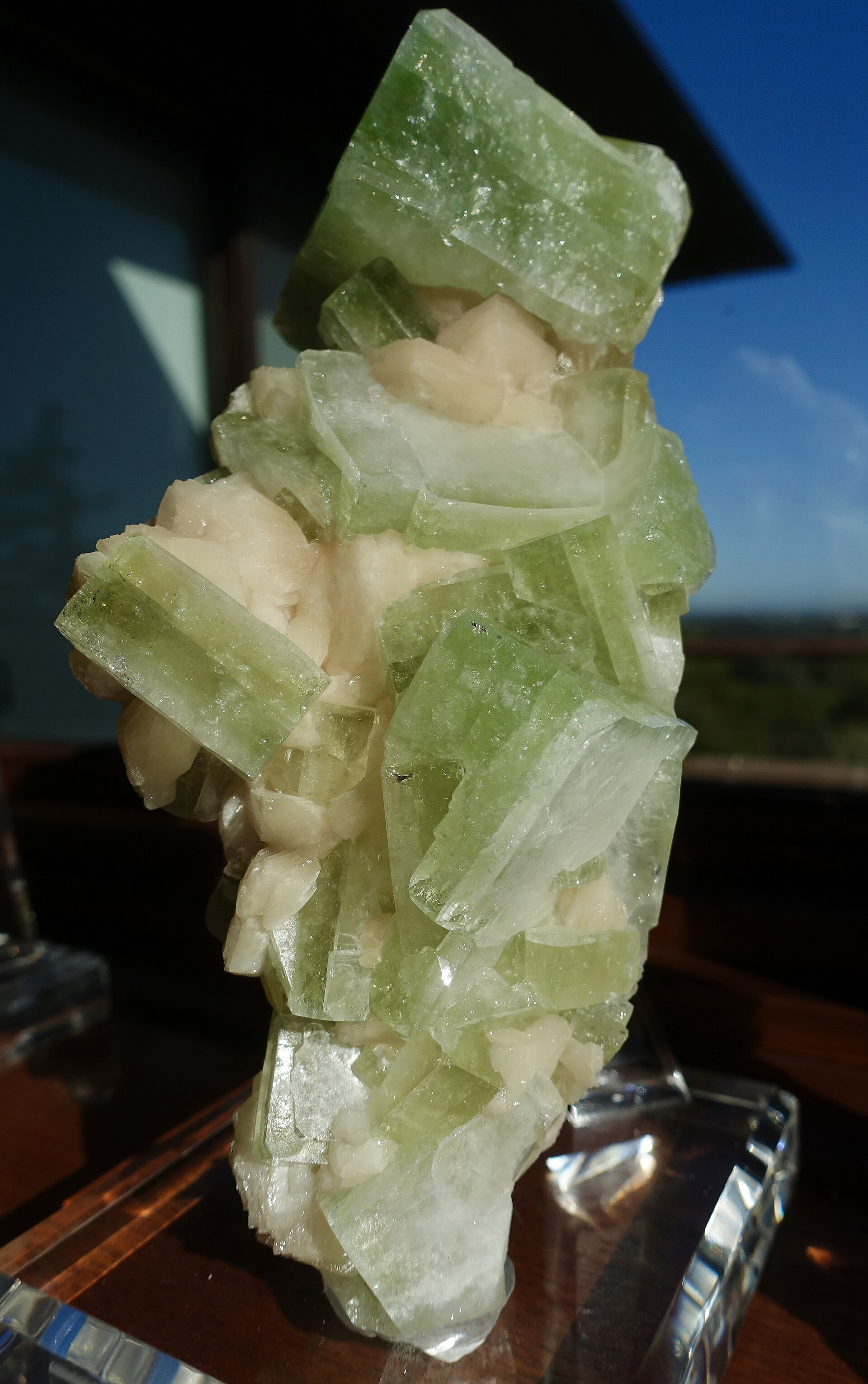 Zeolite specimen